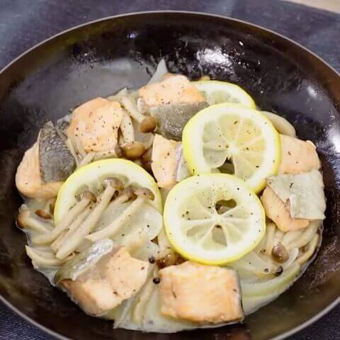 秋鮭のレモンバター焼き