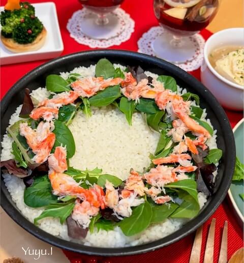 カニの炊き込みリースピラフ