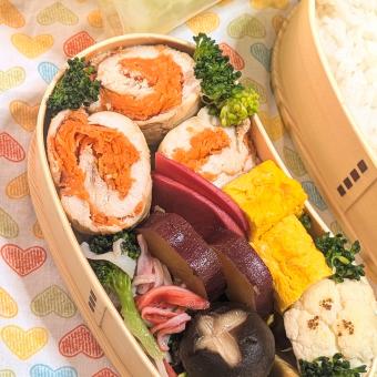 本日のお弁当〜鶏むね肉のくるくる照り焼き弁当