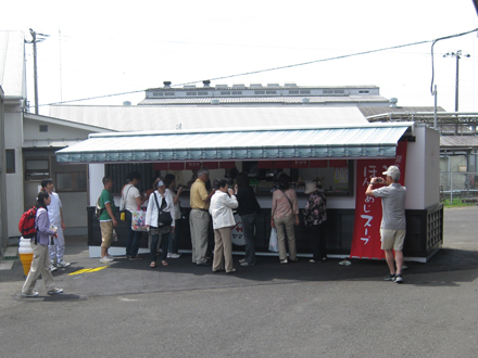 『しょうゆソフトクリーム　販売開始』