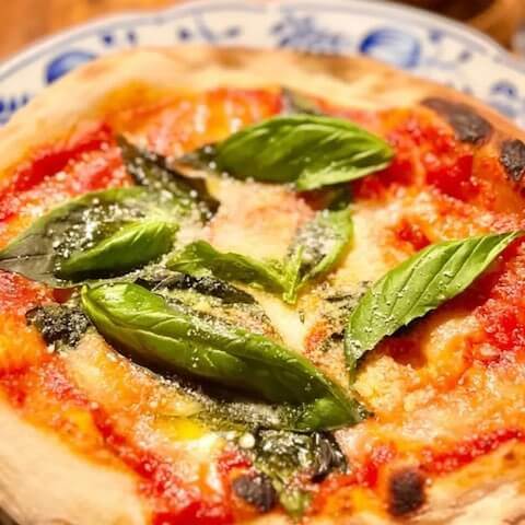 王道のマルゲリータピッツァ